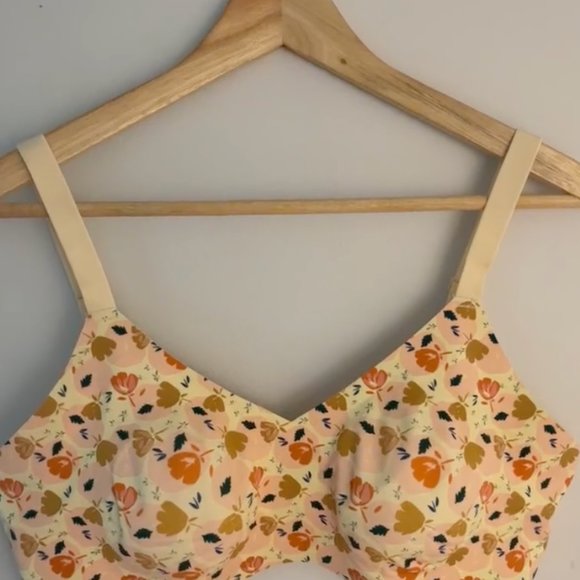 EUC Knix V-neck Thin Strap Evolution bra - size 5 - Picture 2 of 9